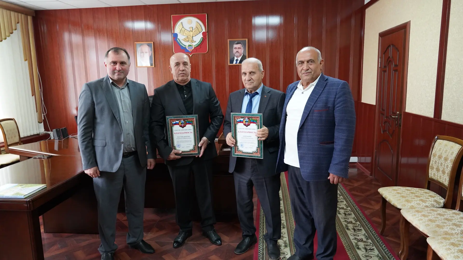 🗓️Сегодня, 2 октября, глава Хивского района Ярмет Ярметов встретился с главным тренеро...
