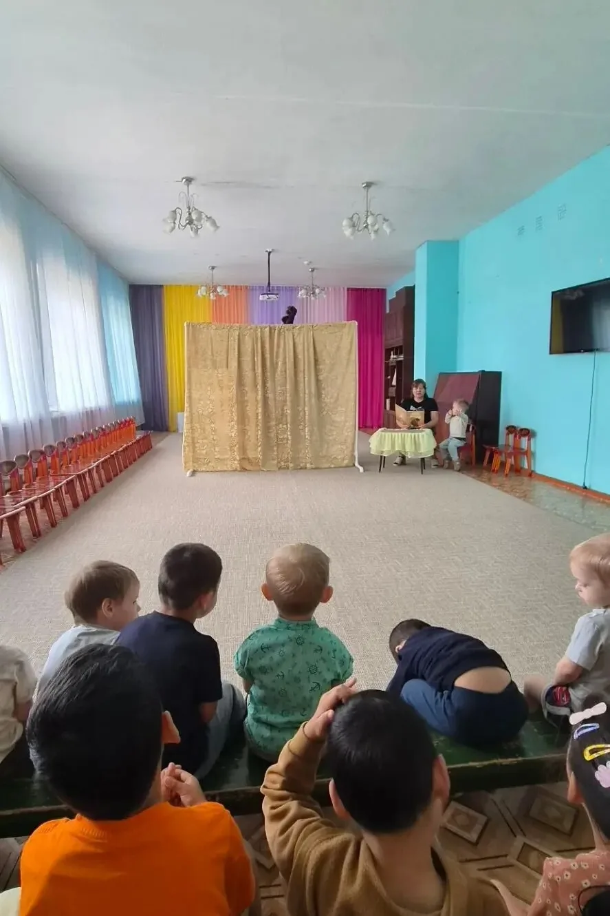 Кукольный театр "Маша и медведь"
Сегодня в нашем детском саду царила настоящая сказка! Для наших вос