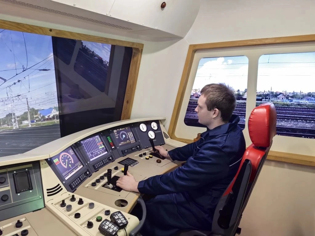 Триумф студентов Губернского колледжа на региональном уровне! 🚂   📣Медиацентр «Студент говорит» с лу