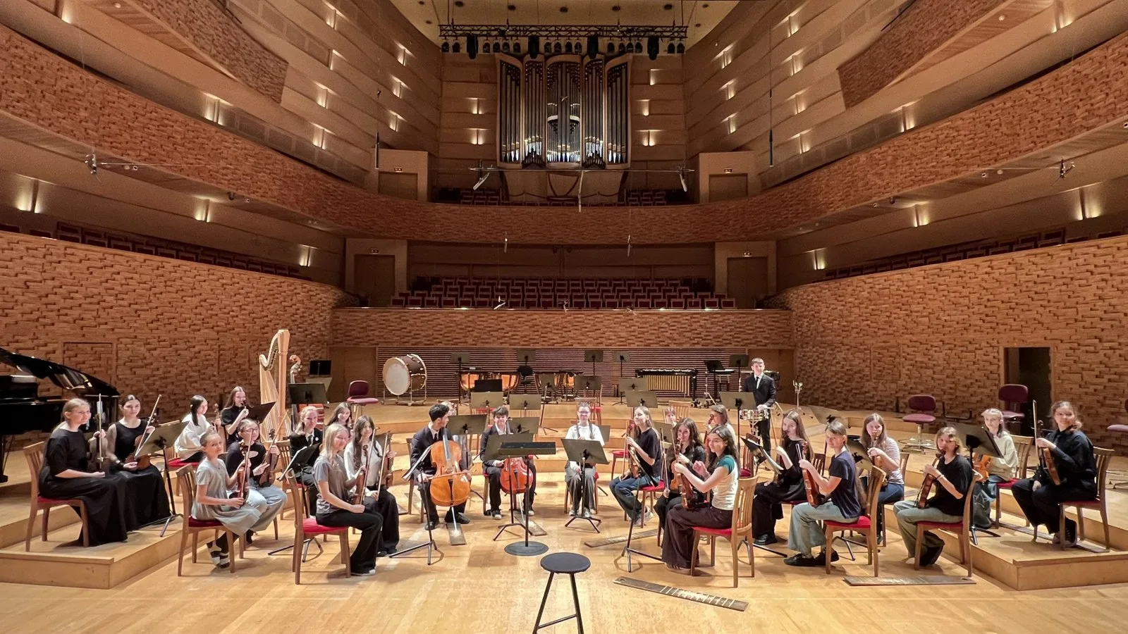 🎻🎉 18 мая 2026 года в Концертном зале Мариинского театра грандиозным гала-концертом з...