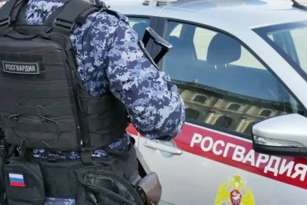 В Ивангороде мужчина с ножом пошел на пасынка-подростка