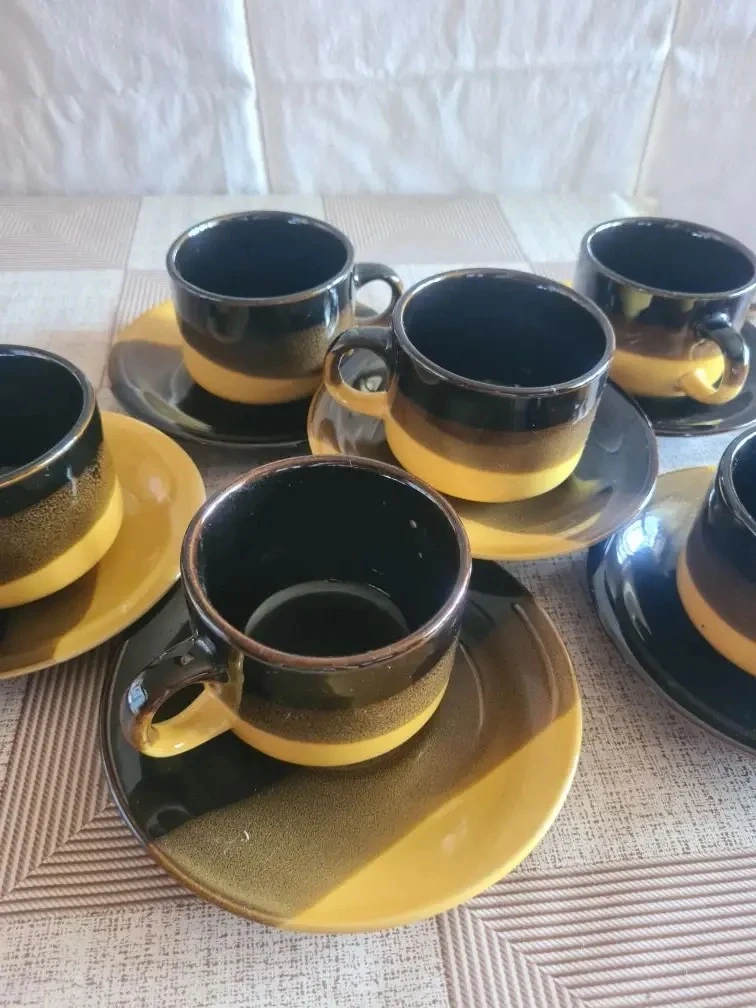 Чайно-кофейный набор на 6 персон. Не пользовались. Цена 400 руб. 89381178787