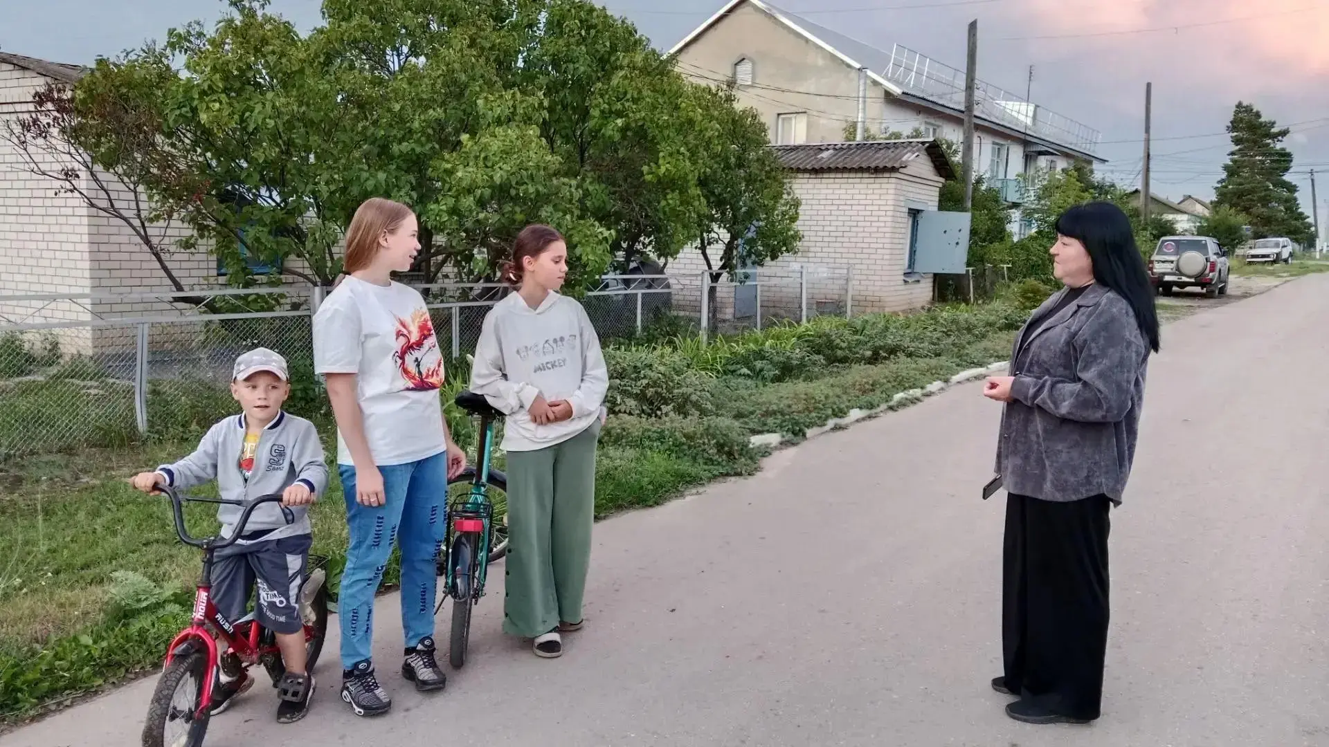 О проведении профилактического рейда «Родительский патруль» на территории района

В п. Садовый проше