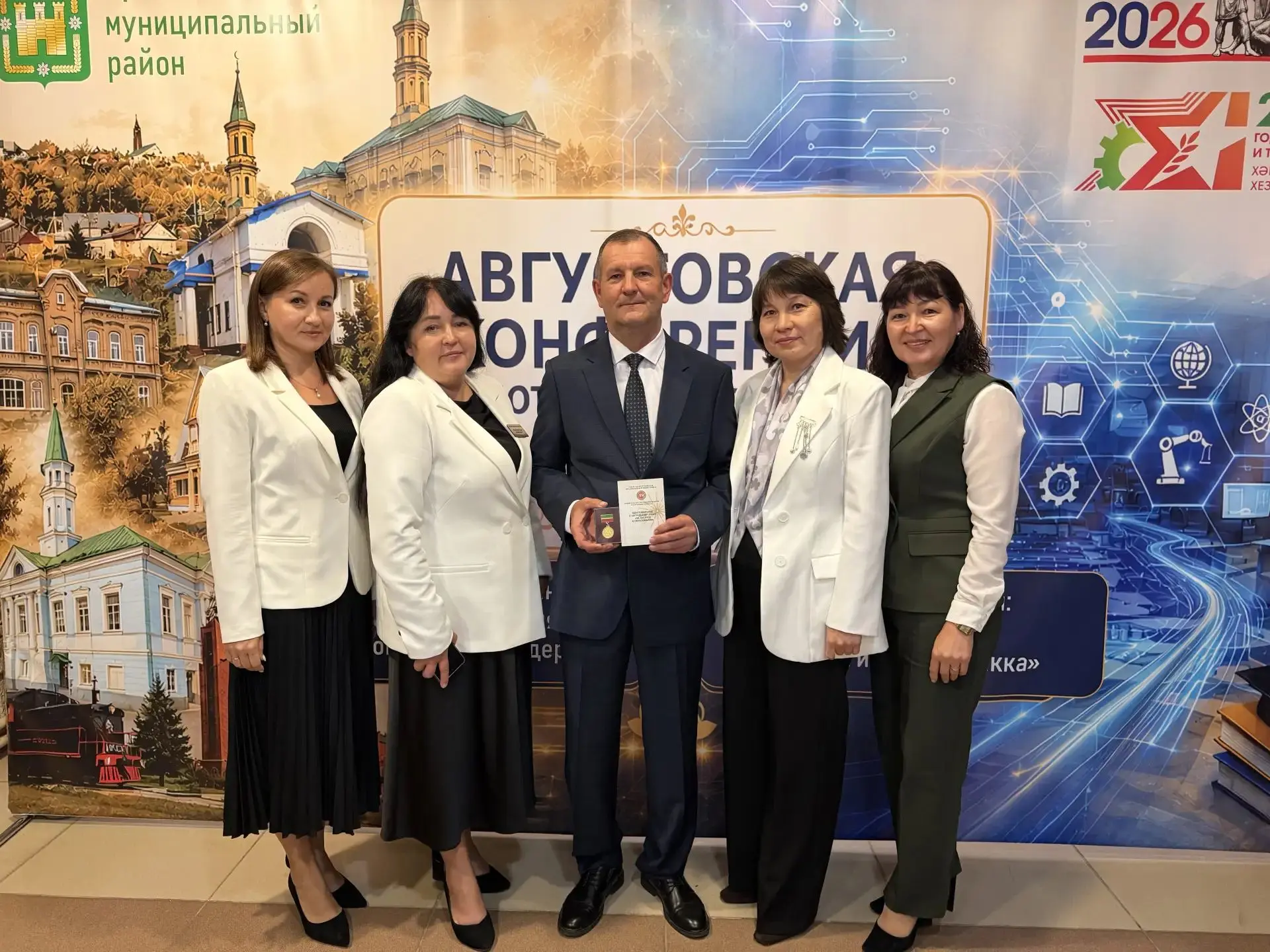 Бүген район мәгариф хезмәткәрләренең традицион август киңәшмәсе узды.