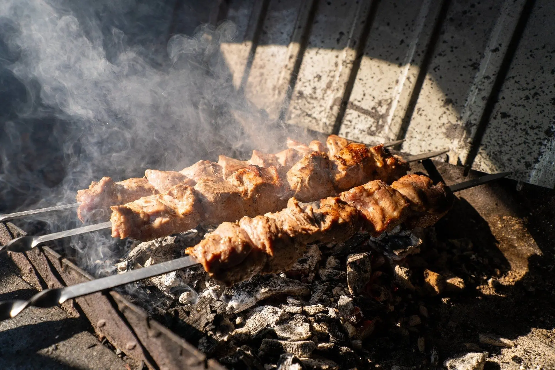 Вкусные сезоны в "Азовском"  Проведите майские праздники в гастрономическом марафоне: 10 дней - 10 к