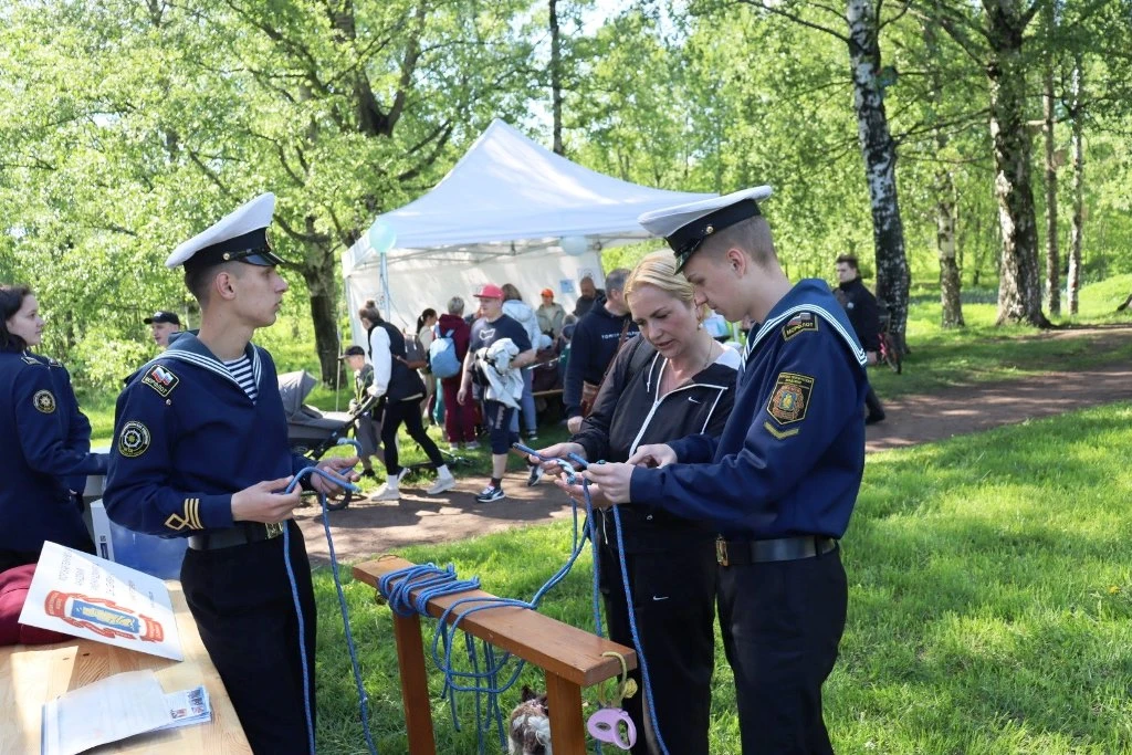 🌟 В Муринском парке Санкт-Петербурга состоялся масштабный молодёжный семейный фестиваль «День полярн