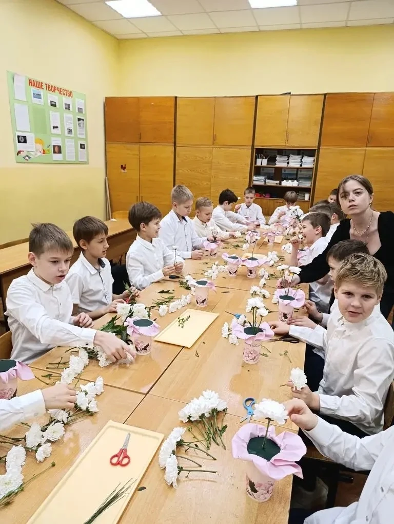 ЦО - средняя школа N9 имени Ивана Ткаченко (мнение родителей)   Первый год в средней школе N9 для 4 