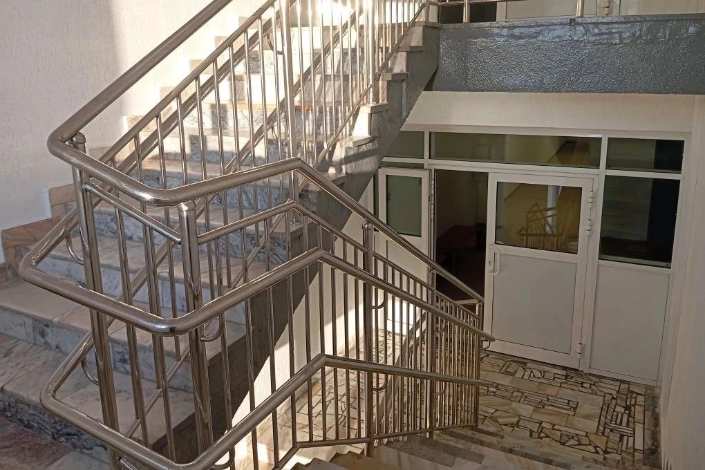 🏫 По народной программе в Стрежевом завершился капитальный ремонт школы №4  Более 800 учеников верну