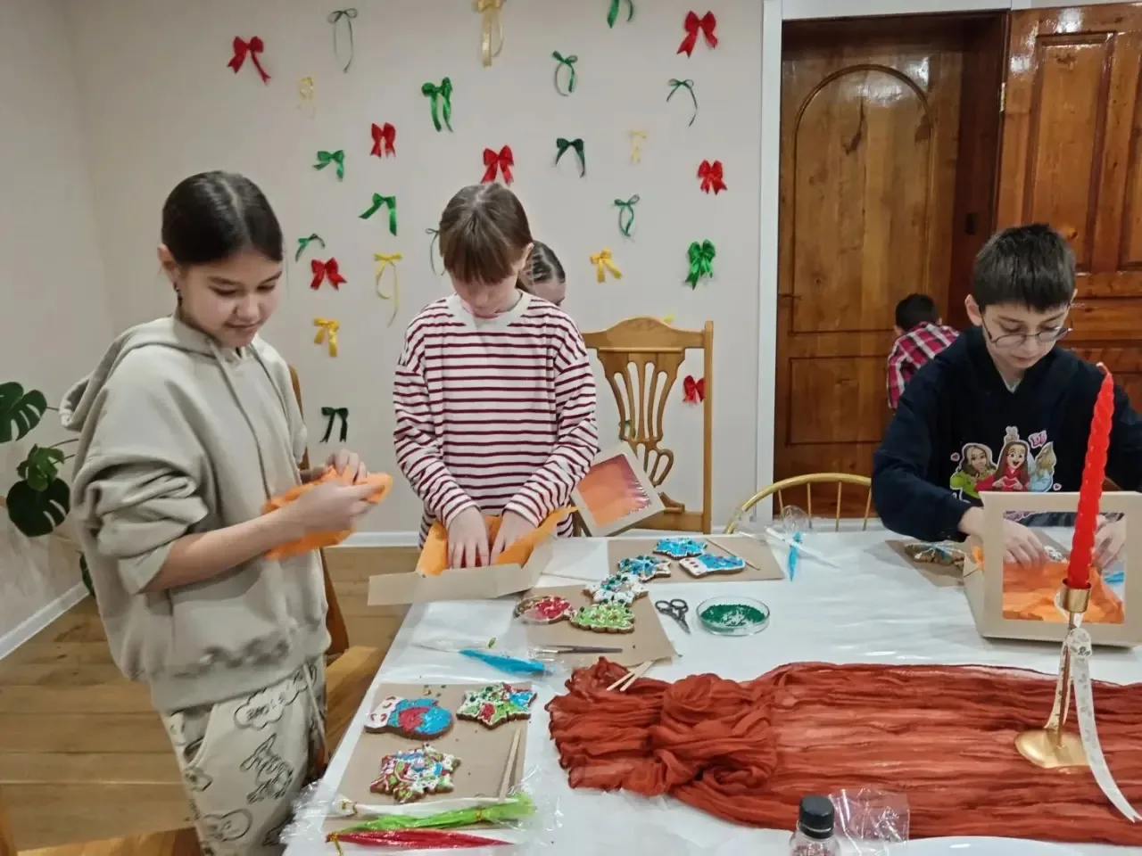 🍪✨ В самом разгаре зимние каникулы, наполненные волшебством творчества и сладкими ароматами! 🌟 Наши 
