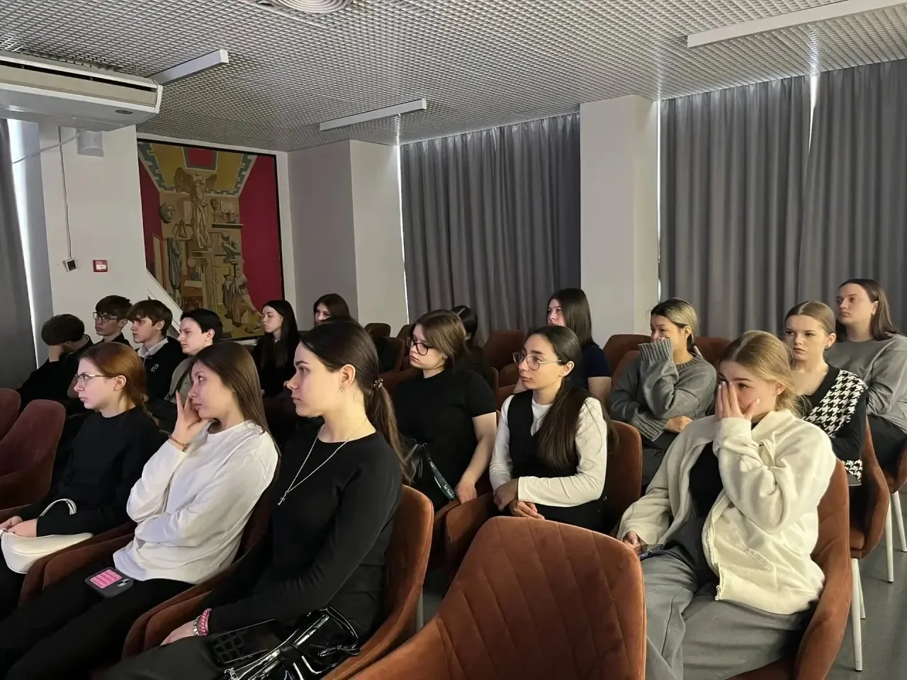 📚 Нескучная история  На прошлой неделе группа 11 БД вместе с преподавателем Ольгой Нестеровой посети