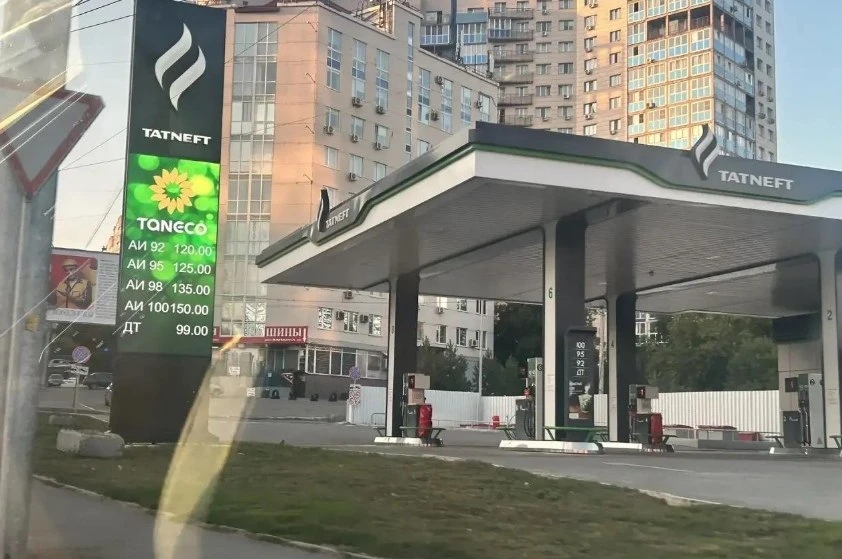Дефицит бензина в Новосибирской области усугубляется