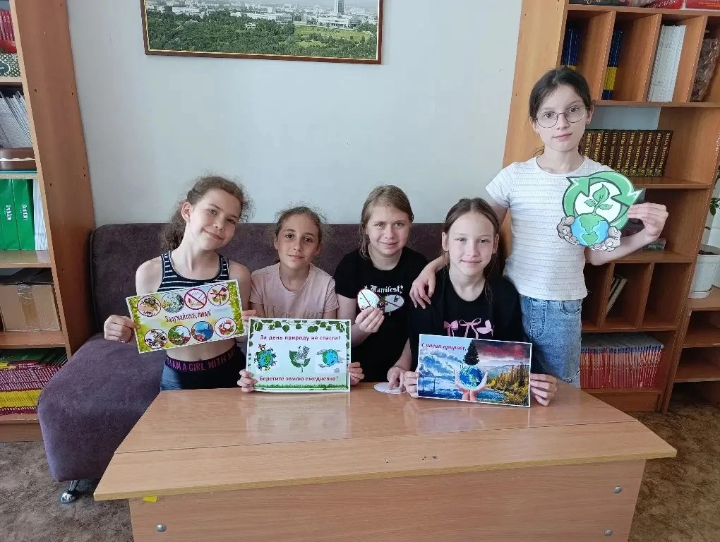 Сегодня в отряде «Экипаж первых» прошла увлекательная беседа по экологии!