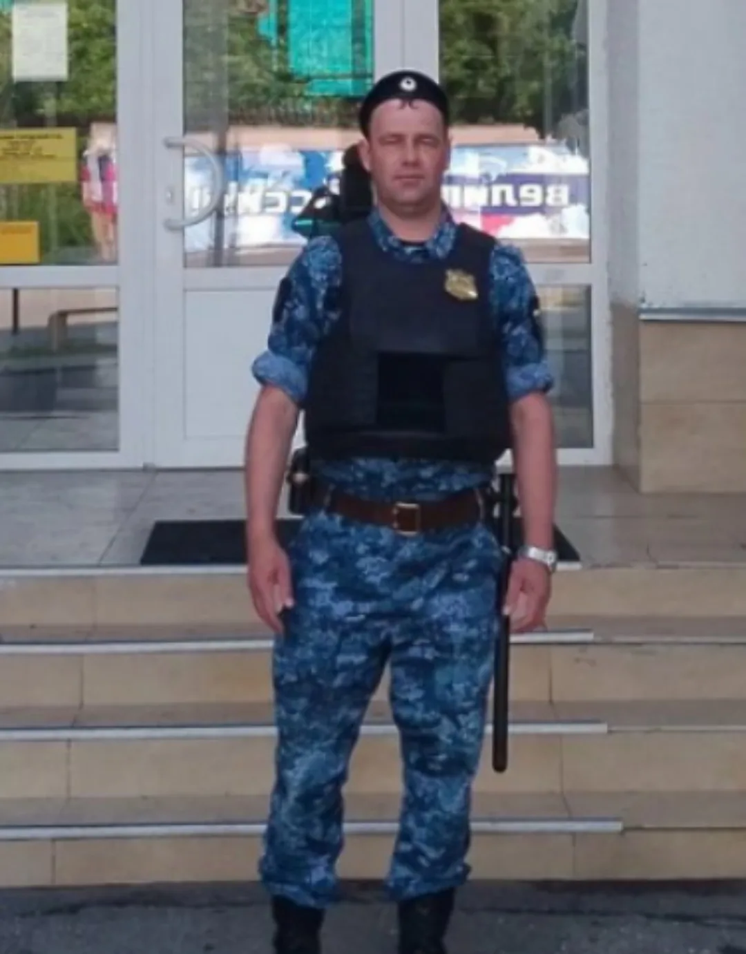 🚑 В Саратовской области пристав помог посетителю суда во время эпилептического приступа