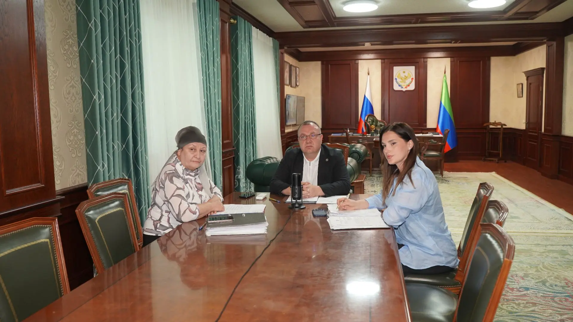 📢В Хасавюртовском районе обсудили вопросы погашения задолженности по заработной плате ...