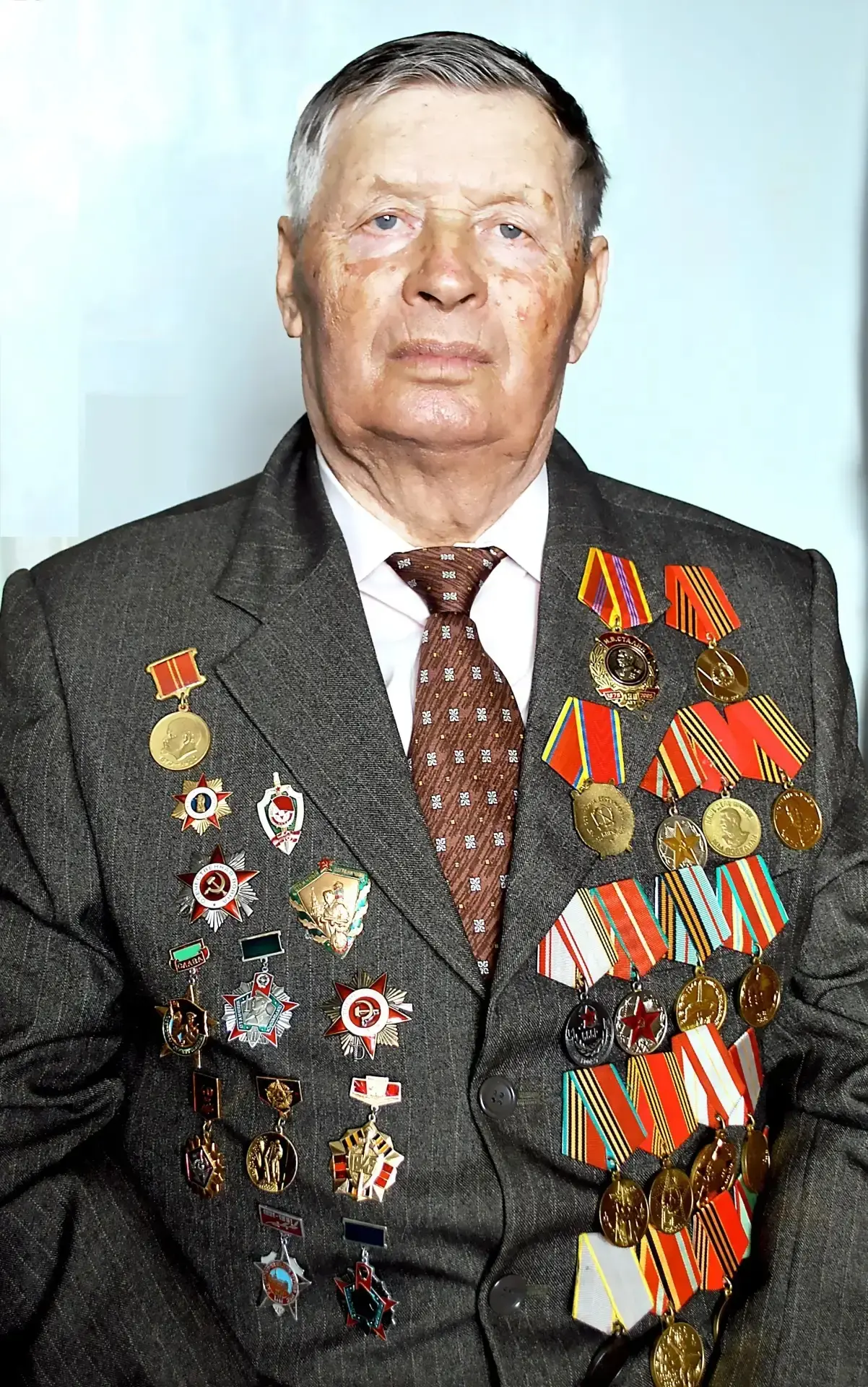 Сегодня 100-летие отмечает участник Великой Отечественной войны из Ярового Иван Василье...