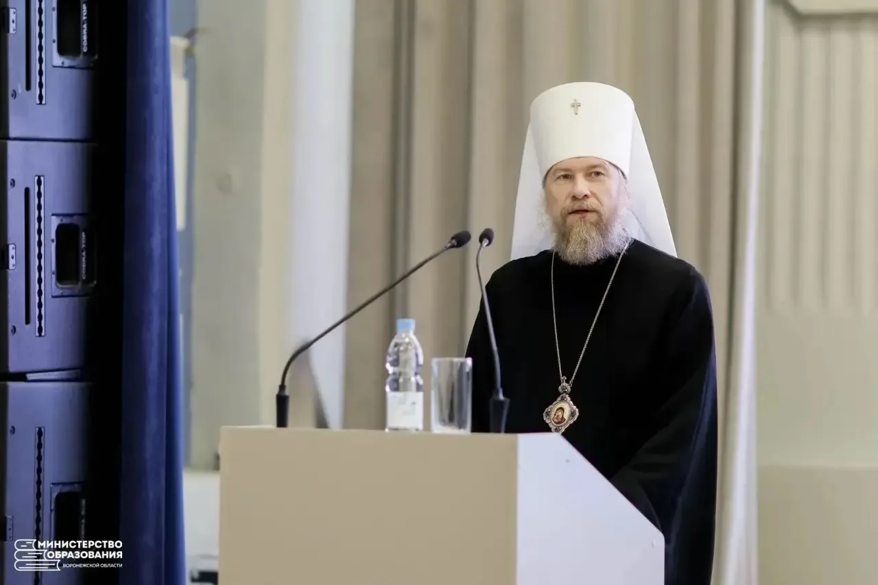 Вместе с митрополитом Воронежским и Лискинским Леонтием открыла семнадцатые Благовещенские педагогич