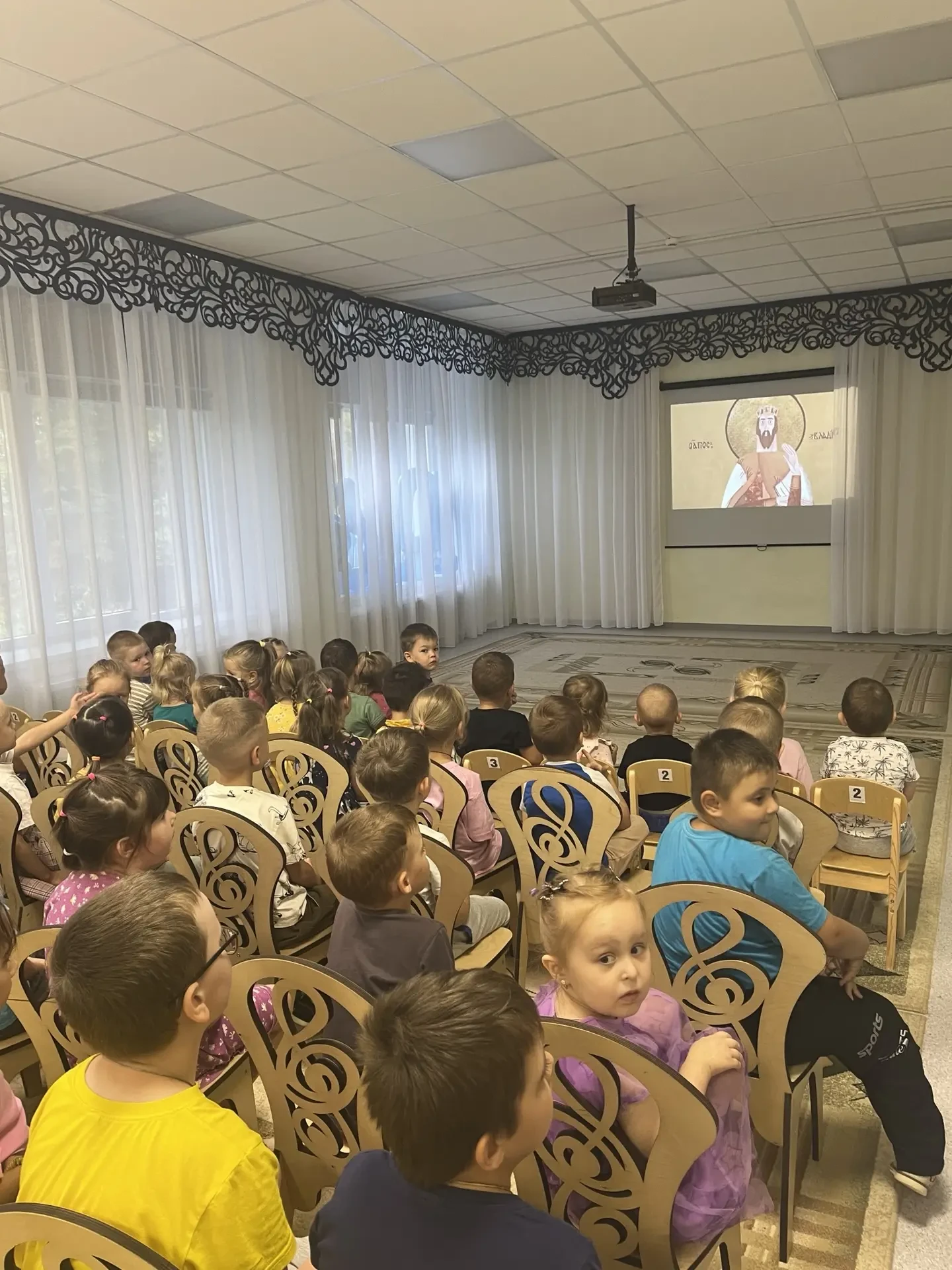 В честь великого праздника — Дня Крещения Руси — для воспитанников нашего детского сада педагоги Еле