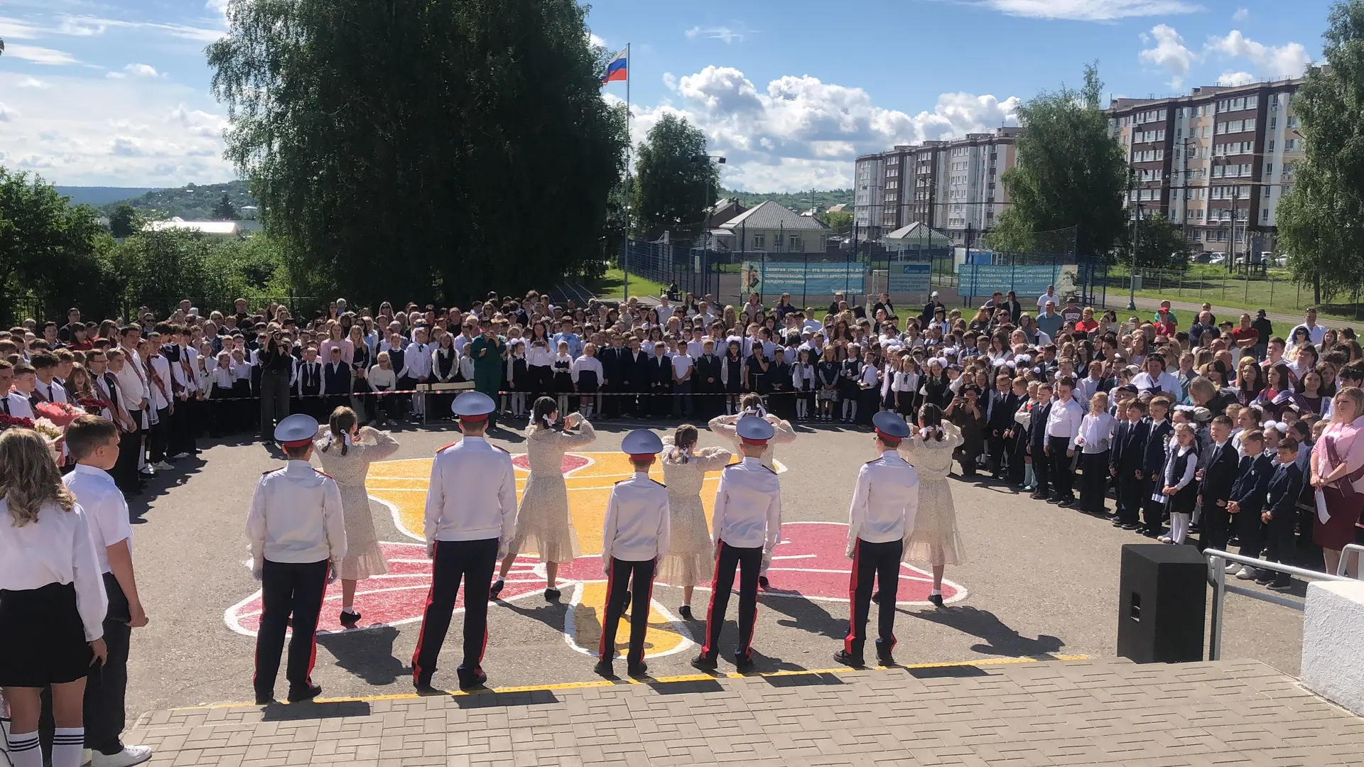 Школа с. Засечное: Последний звонок-2026/Белый Вальс Кадетский казачий 6 « в» класс (классный руково