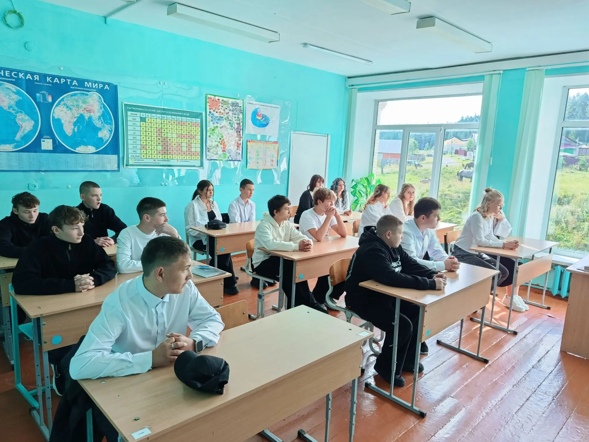 ▫️Сегодня в 9 классе прошла беседа с представителем полиции на тему «Дропперство». 🚔