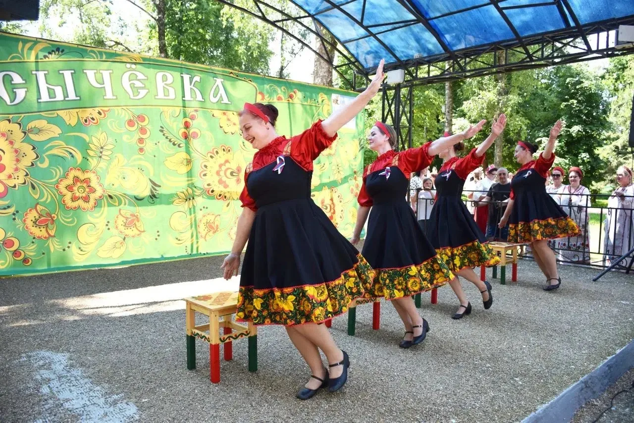 Во всех муниципалитетах Смоленской области отметили День России👏 🇷🇺

Этот праздник напоминает нам