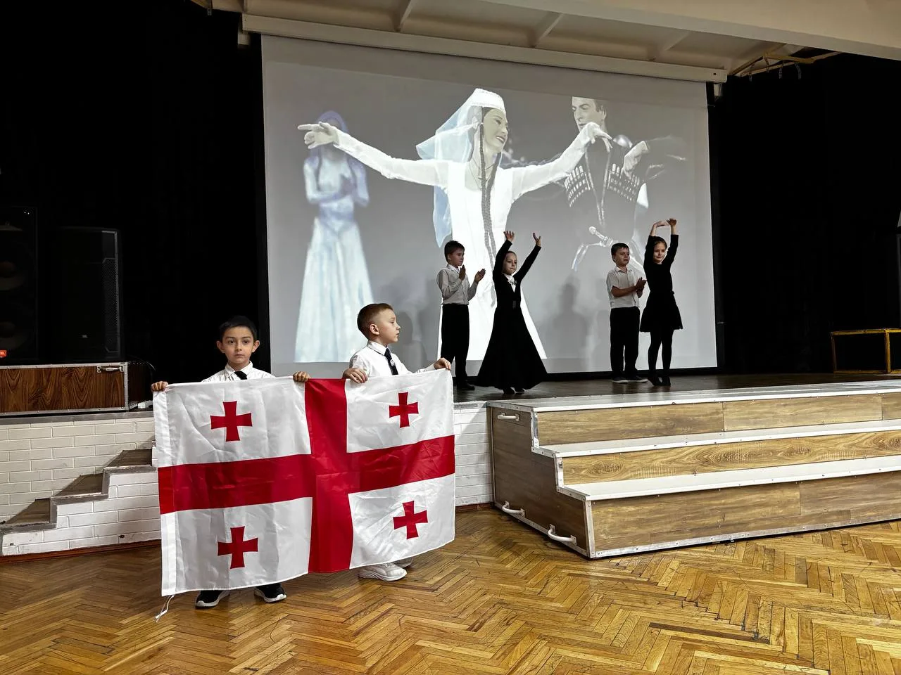 В нашей стране проживает огромное количество народов, каждый из которых обладает уникальной историей