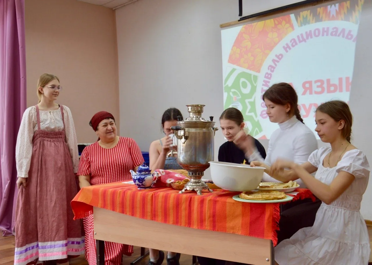 : «На языке дружбы»: в Подстепках прошел фестиваль национальных культур 🇷🇺🤝  Сегодня в ГБОУ СОШ с. П