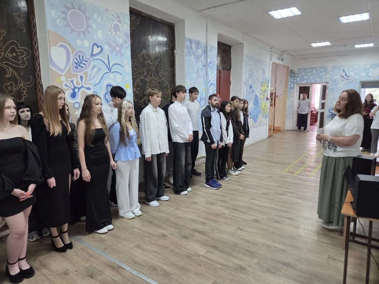 🎉 Поздравляем выпускников 9‑х классов с первым документом об образовании! 👏