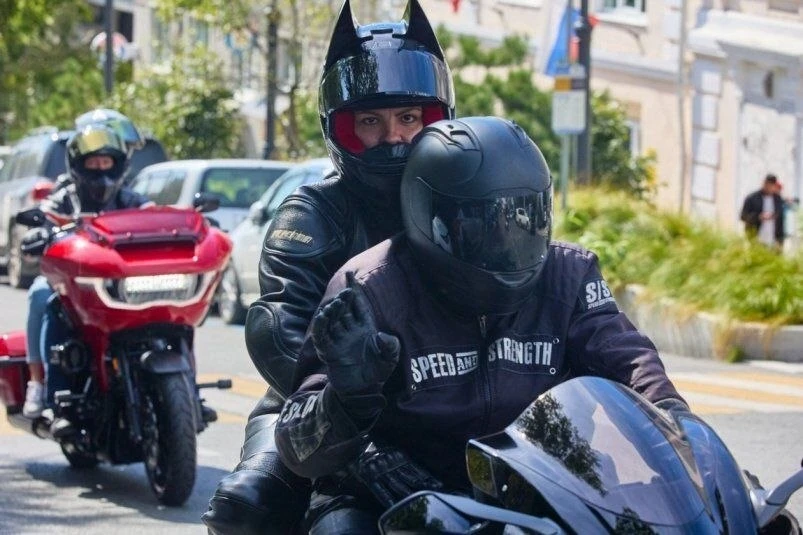 🛞🏍Синий Дино, губернаторский Харлей, женщина кошка: как байкеры Приморья закрыли мото...