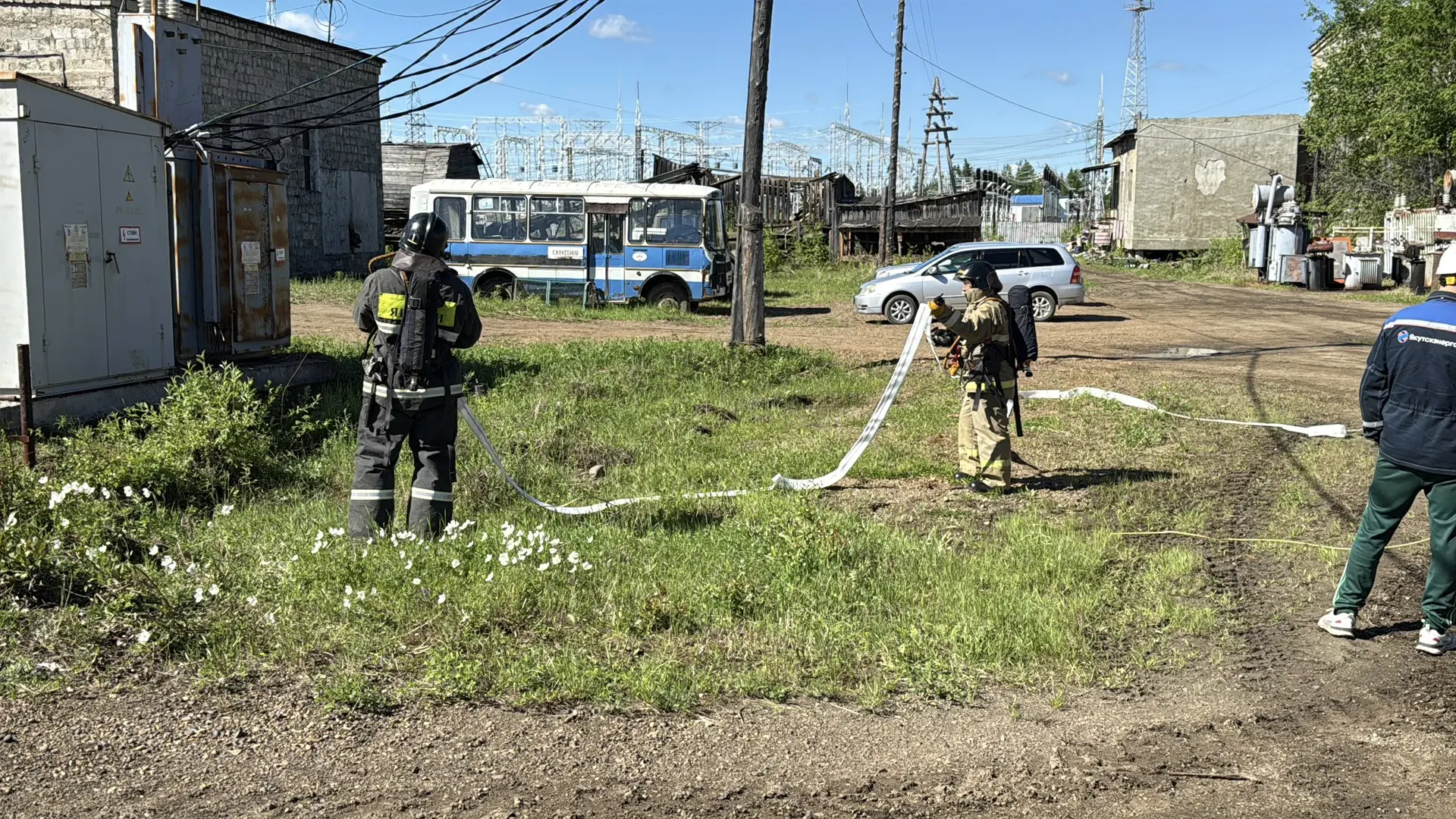 В Сунтарском улусе прошла совместная пожарно-тактическая тренировка на объекте энергетики

📌Личный 
