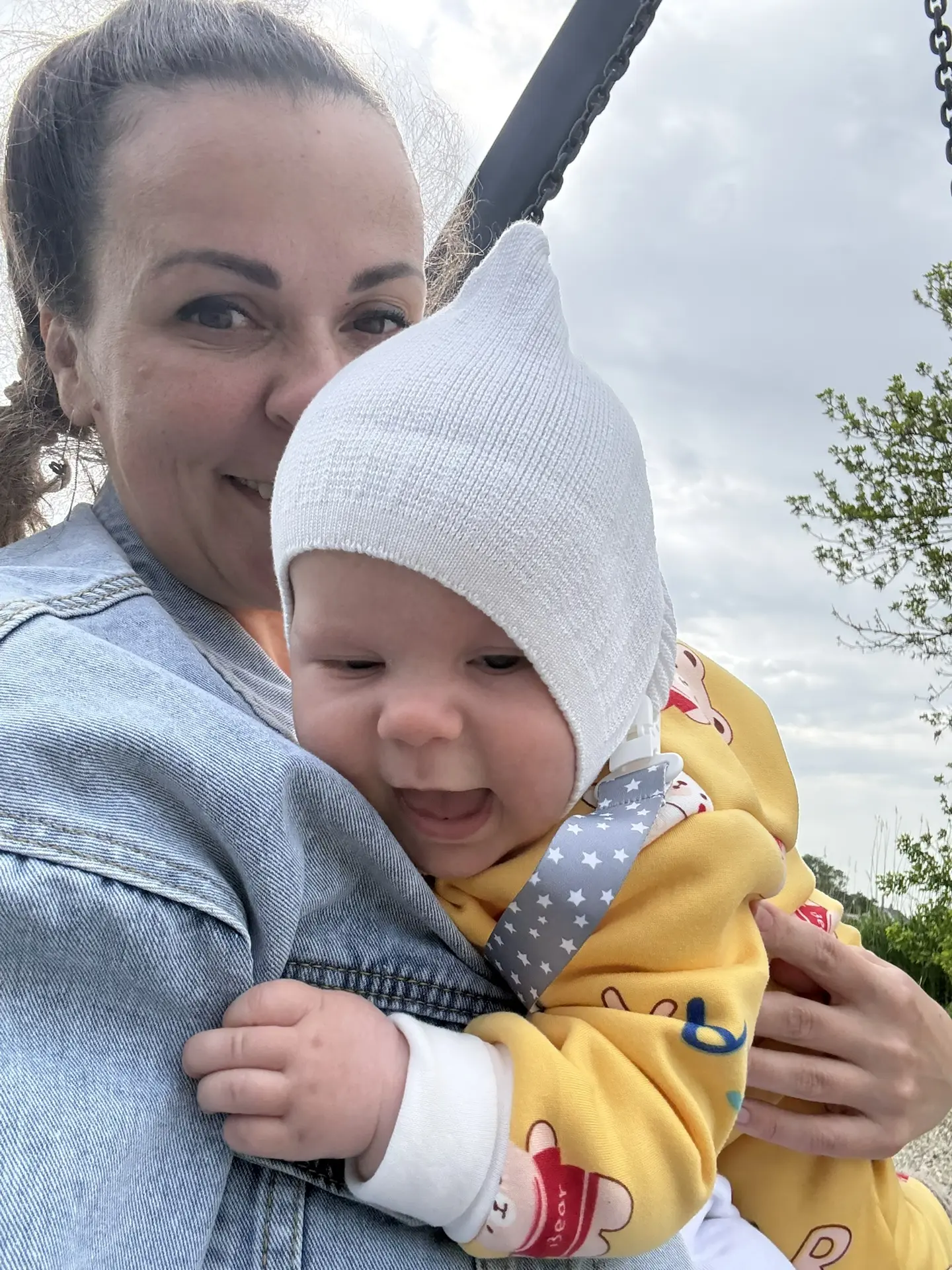 Мы катаемся , гуляемся , папа щас с яйцами доделает дела и сказал пойдём гулять 😊