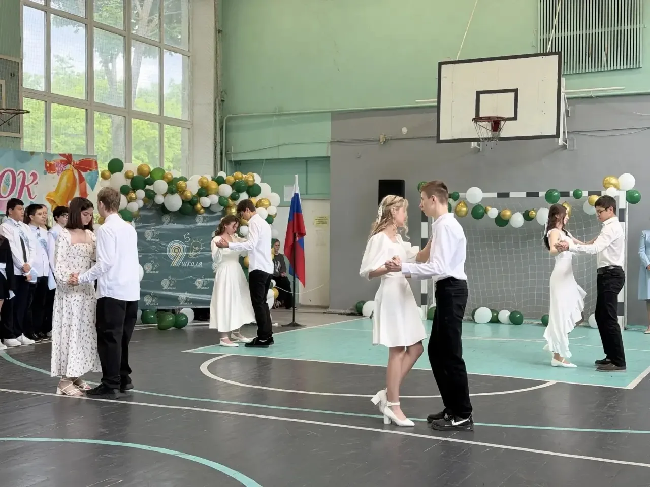 🎓 В школах Обнинска прозвенели последние звонки — день эмоций, улыбок и прощания с детством  26 мая 