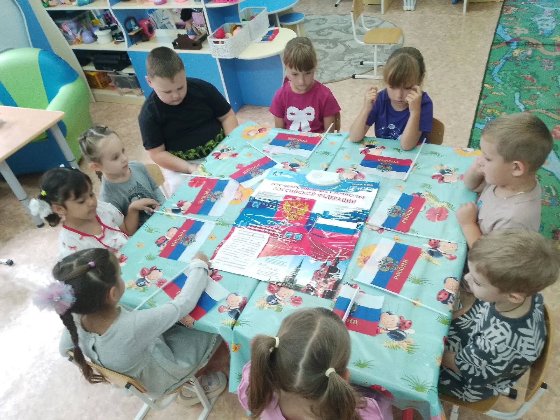 🇷🇺 **Наша гордость в маленьких ладошках!**