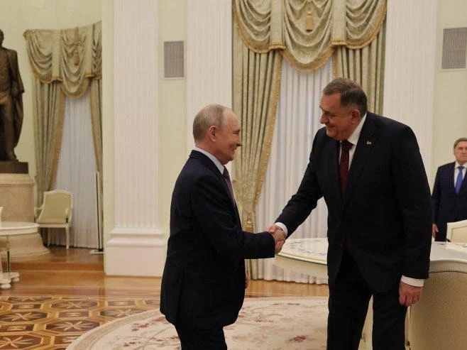 Президент Республики Сербской Милорад Додик поздравил Владимира Путина с днём рождения: