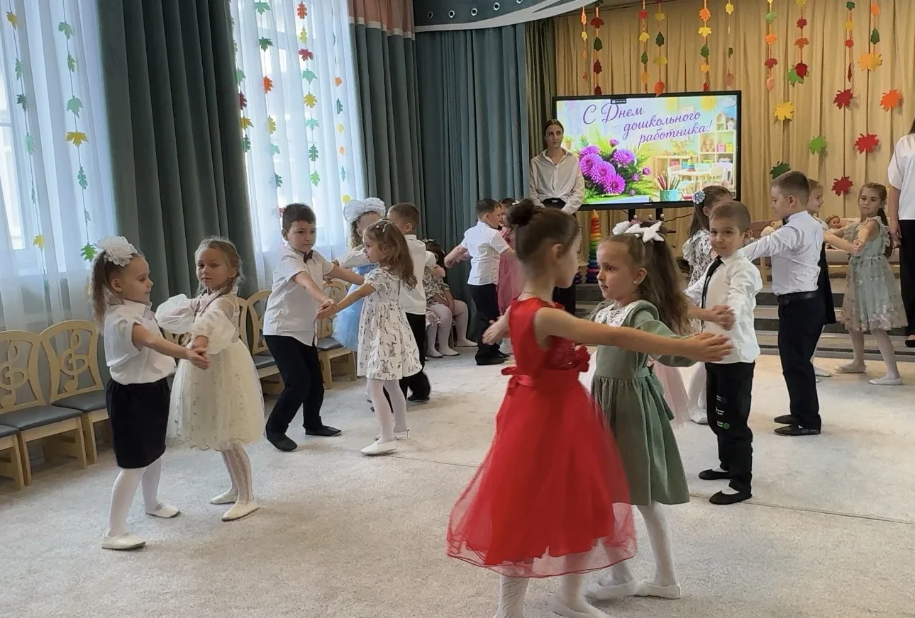 🌸🌸🌸В нашем детском саду прошёл праздничный концерт ко Дню дошкольного работника!