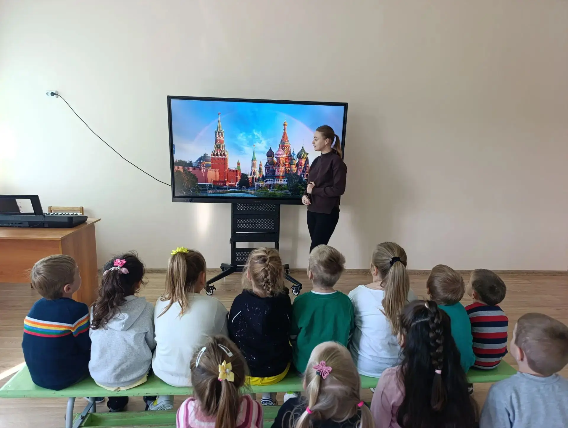 Сегодня в нашем детском саду началось большое «Путешествие по карте России»!