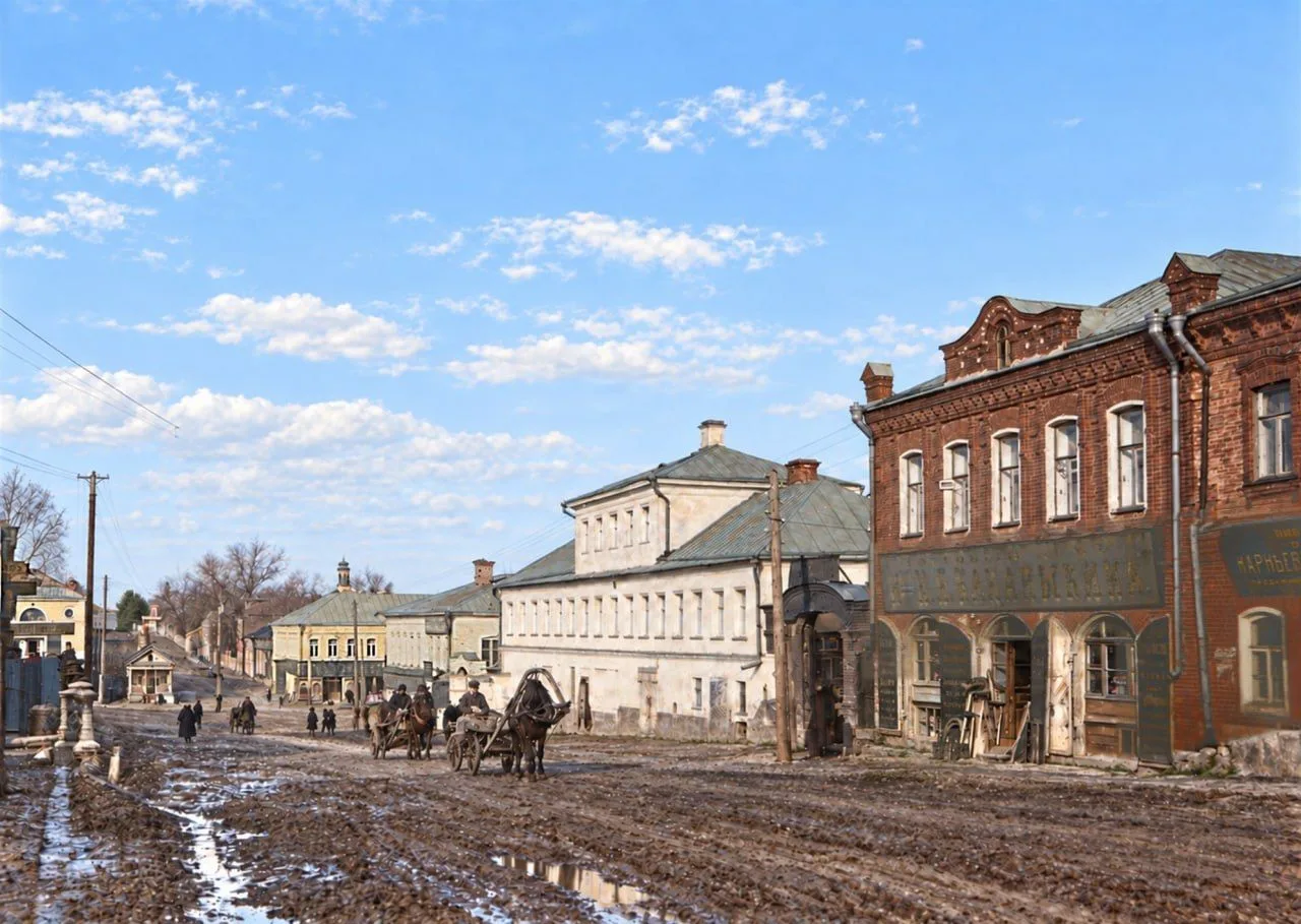 Подольск, около 1910 года. Вид на Революционный проспект - в то время Бронницкую улицу....