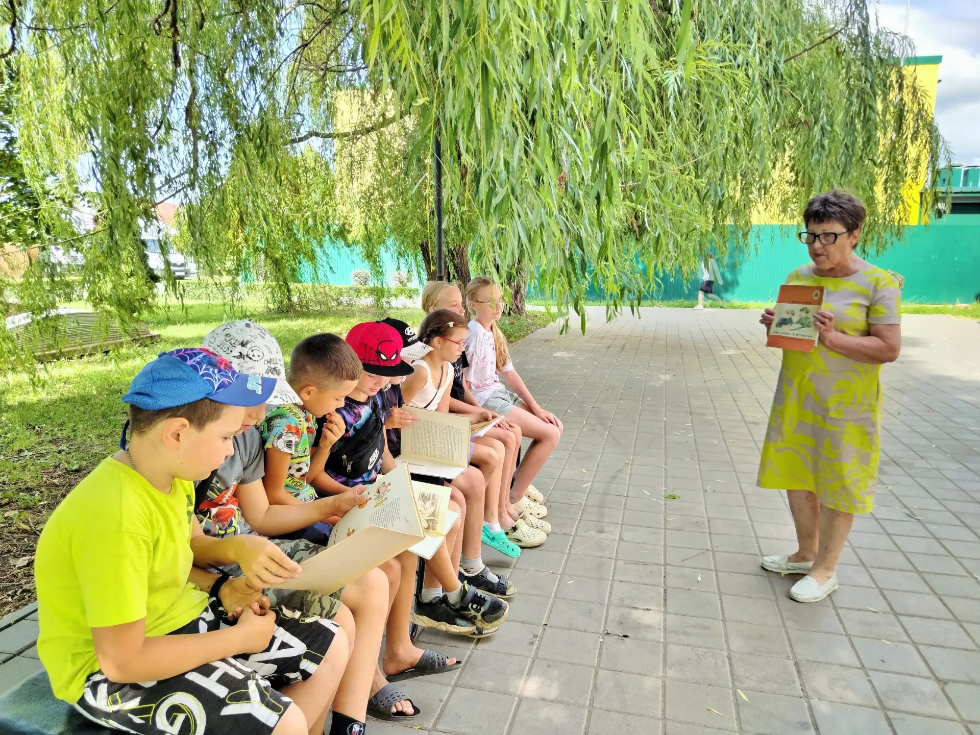 В день рождения писателя Сергея Баруздина библиотека им. И.А. Крылова пригласила юных жителей Белого