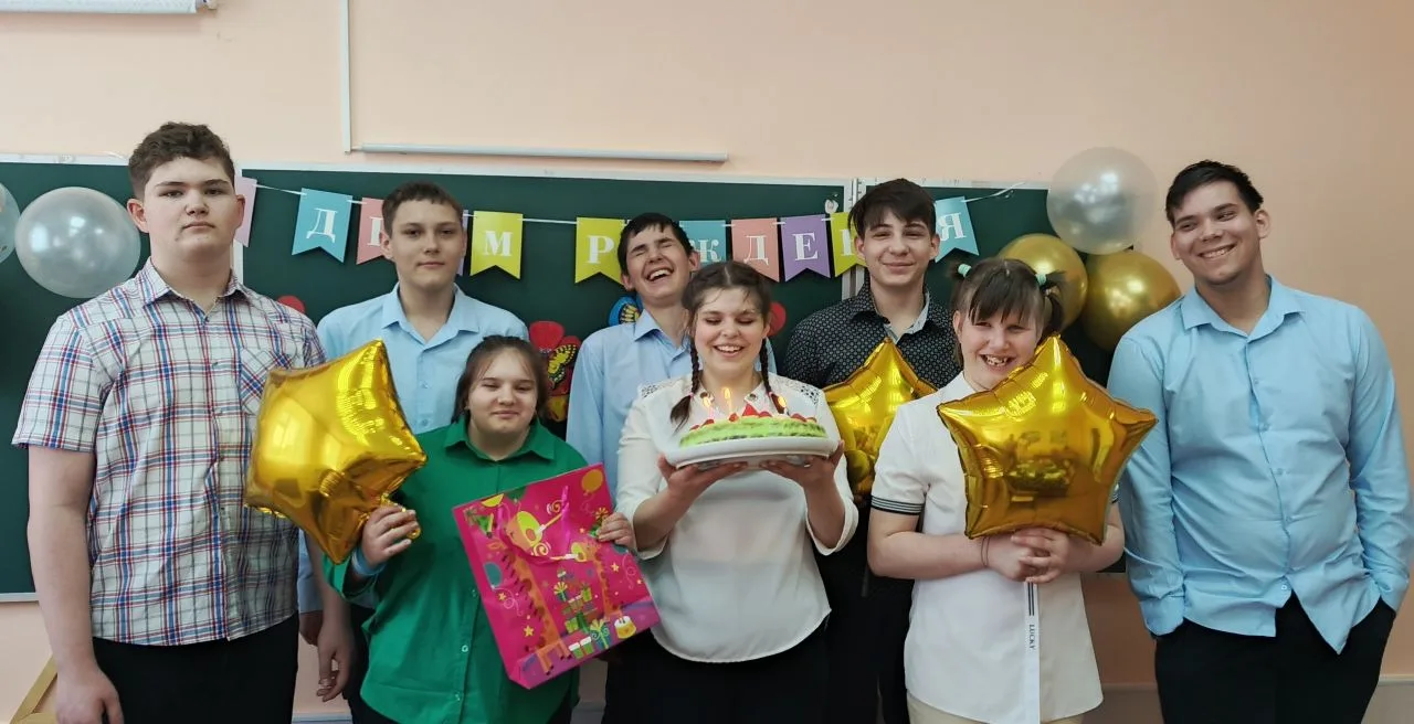 Сегодня мы отпраздновали день рождения нашей именинницы Валерии! Ребята с радостью позд...