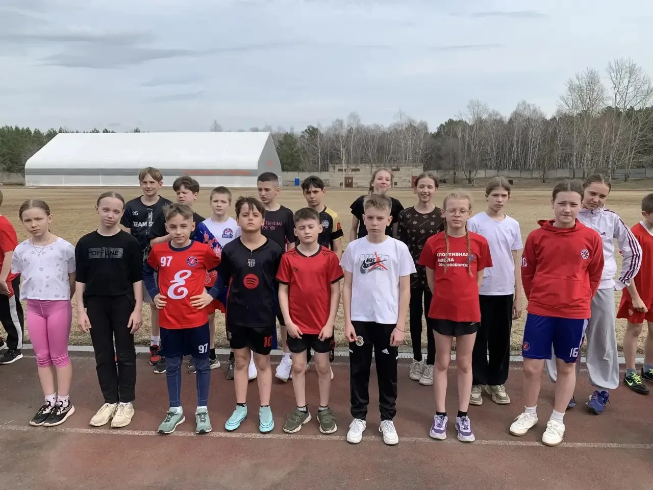 Спортивные новости лицея! 🏆  🏃‍♂️ 27–28 апреля 2026 года на стадионе «Торпедо» прошли соревнования п
