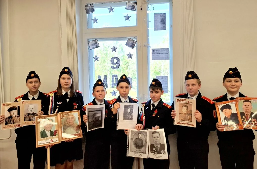 Ученики столичной школы №6 присоединились к масштабной акции «Окна Победы».  В преддверии 9 Мая ребя