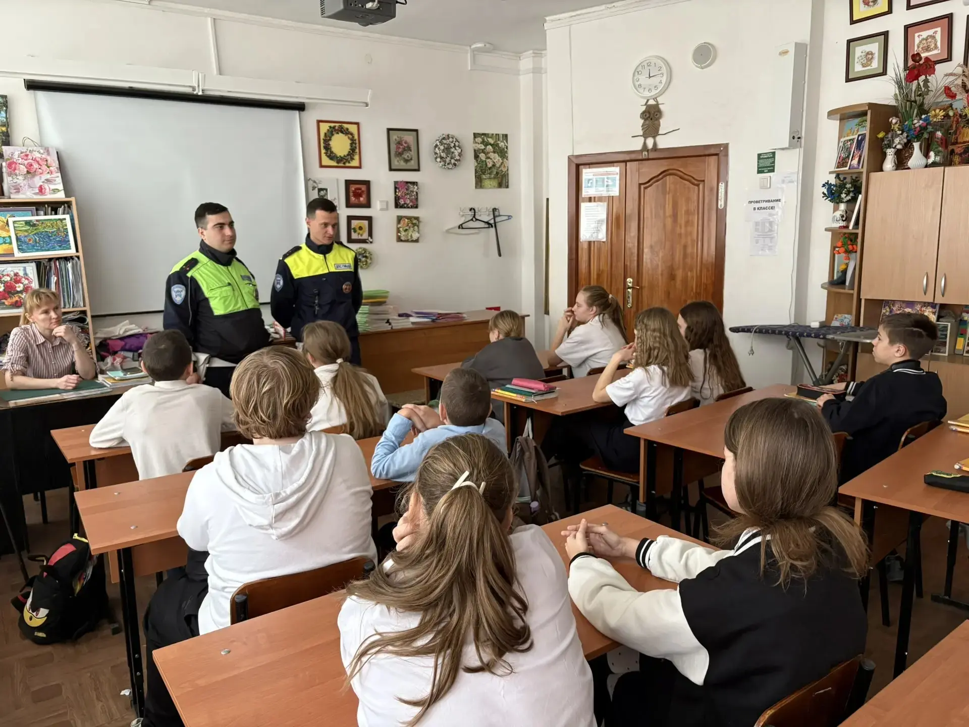 ⚡️ Азбука дороги с ГИБДД!  Сегодня сотрудники Госавтоинспекции провели для наших учеников лекцию по 