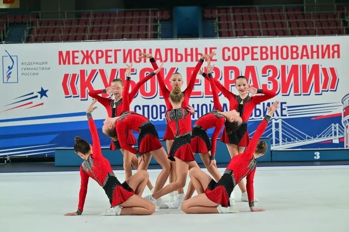 🏆В Оренбурге разыгрывают «Кубок Евразии» по спортивной аэробике

🔹В СКК «Оренбуржье» проходят масш
