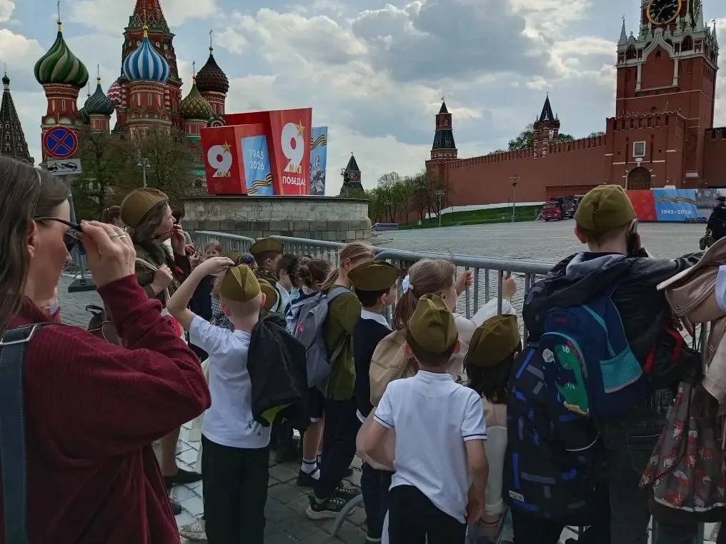 Урок памяти маршрутом «Дорогами войны» !  В преддверии Дня Победы ученики 1 «Б» класса совершили уче