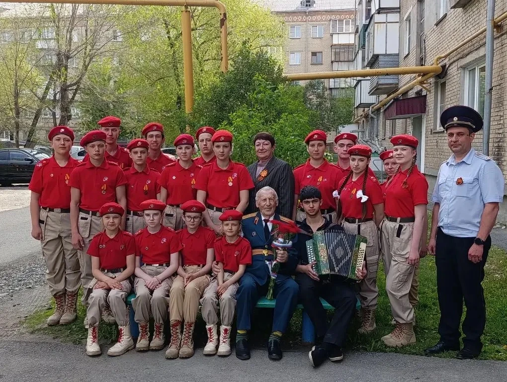 ⭐️Парад у дома ветерана