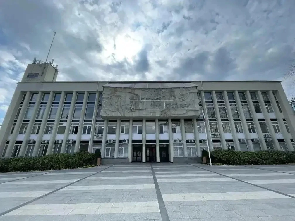 ‼️Уважаемые ялтинцы и гости региона! В Ялте открыты «Центры содействия», где можно зарядить телефоны