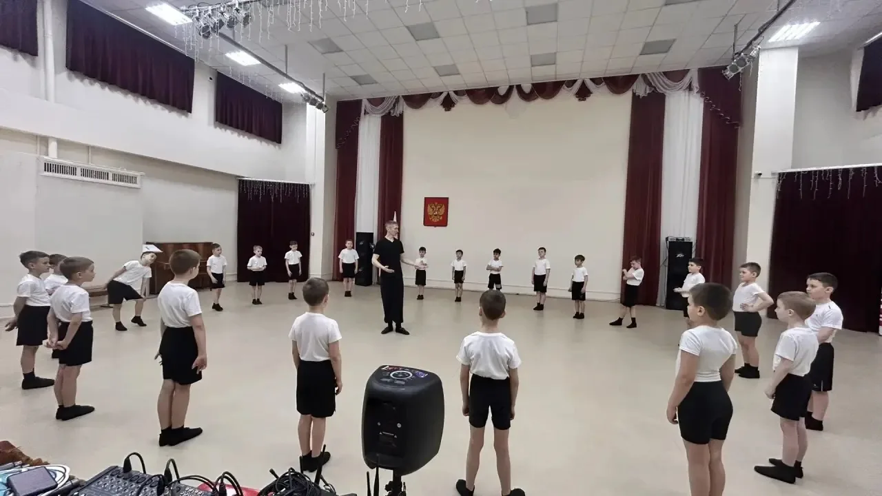 🌟 В нашей школе прошли яркие мастер-классы по народному танцу! Репетитор женского состава балетной т