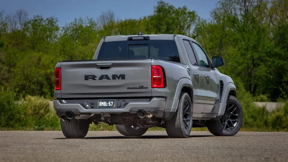 Ram выкатил сразу три «заряженных» пикапа из линейки Rumble Bee  Самый могучий — Ram 1500 Rumble Bee