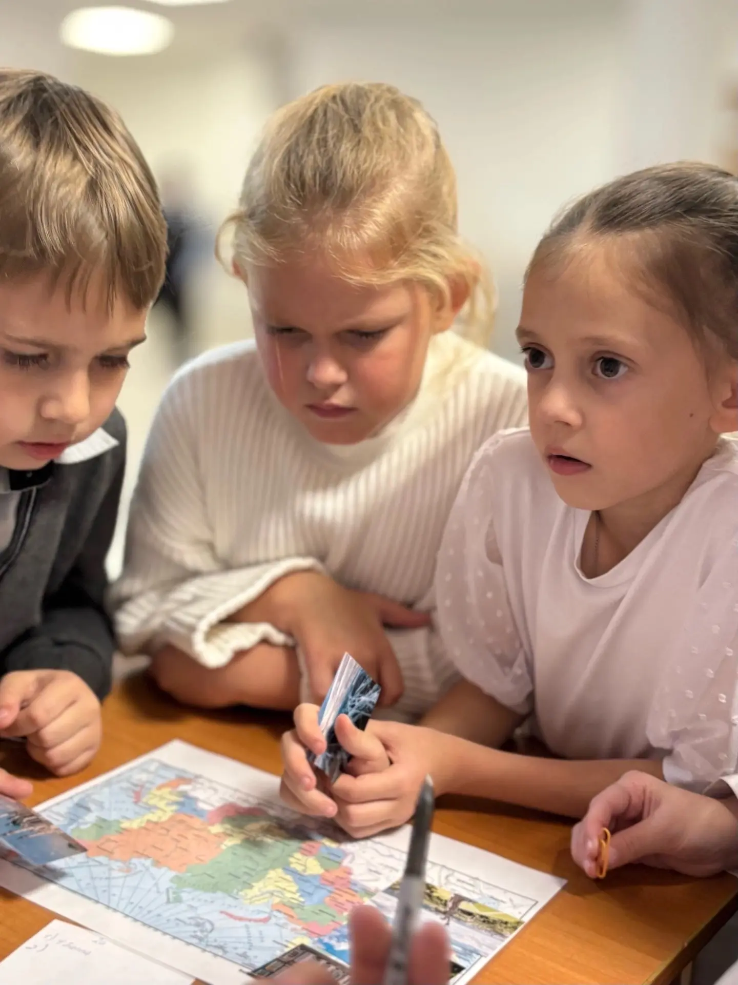 🎒Сегодня наши второклассники отправились в настоящее кругосветное приключение, и для э...