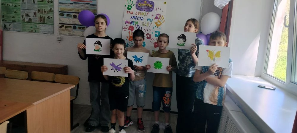 В нашем летнем лагере:
Пластилинография на бумаге!

🌟 Творческий полет фантазии 🌟

Посмотрите, как