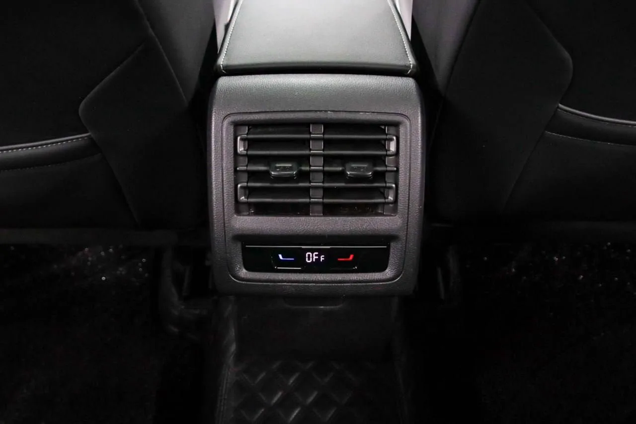 КУРС СИЛЬНО УПАЛ🔥🔥🔥  АВТОМОБИЛЬ В ПРОДАЖЕ❗️  🇨🇳 VOLKSWAGEN GOLF 2021 ГОДА🇨🇳  ● ОБЪЁМ: 1395 cc ● МОЩН